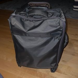 Lipault 22 inch spinner